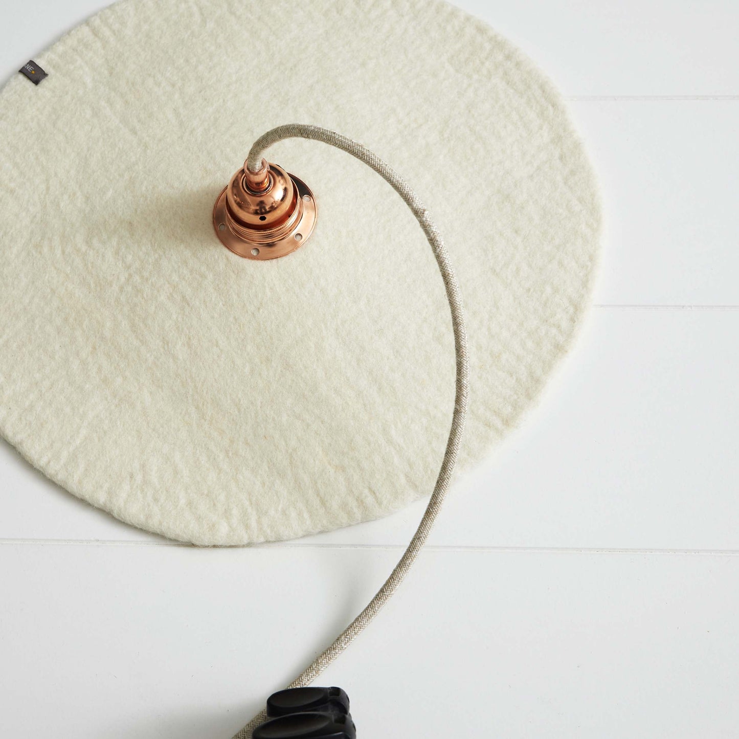 Suspension Plate en Feutre